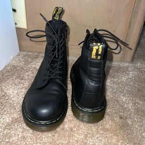 Kids Doctor Martens with zipper